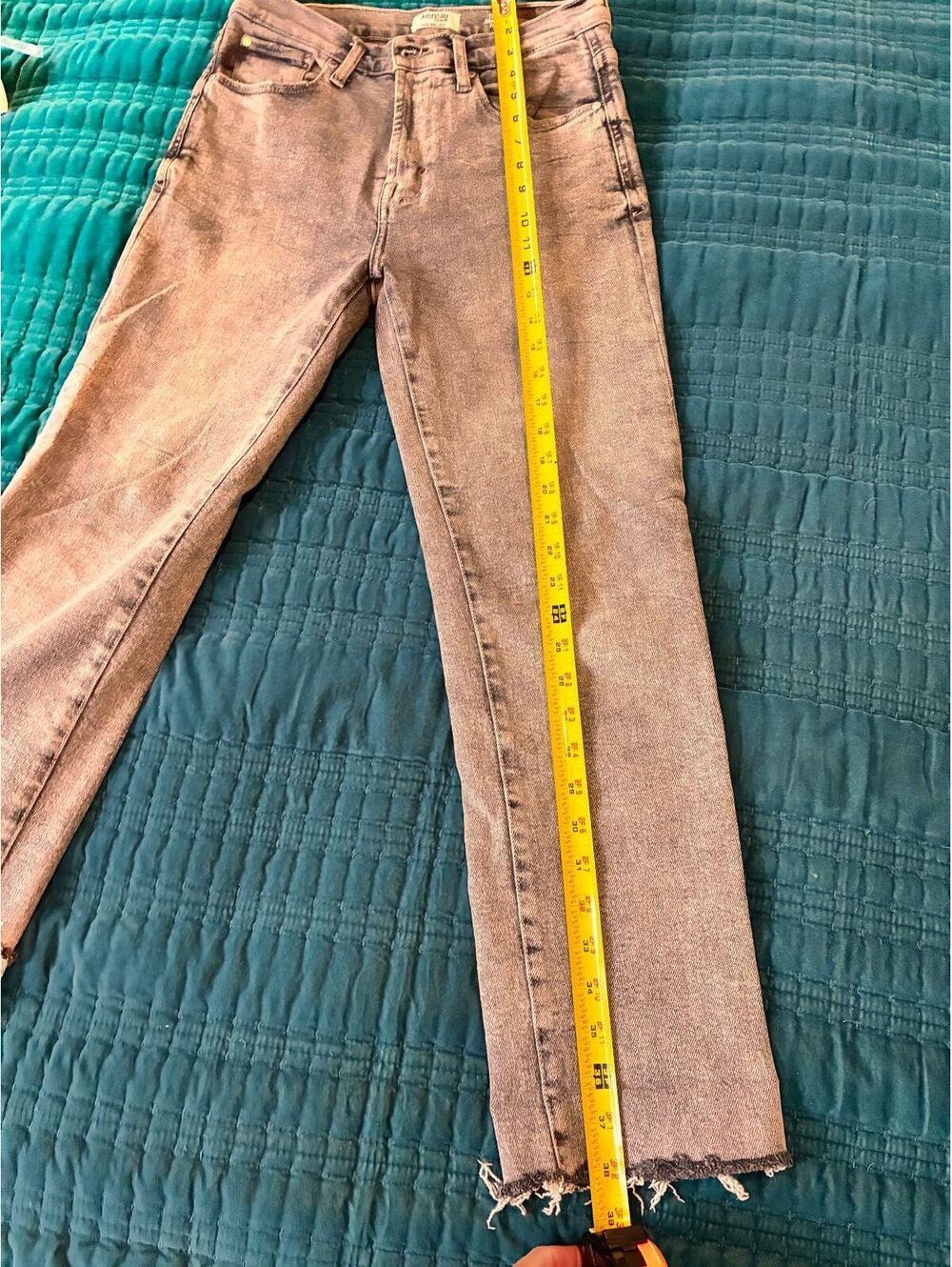 Kensie Jeans Women's Size 6/28 Light Wash Straight Leg Denim Jeans